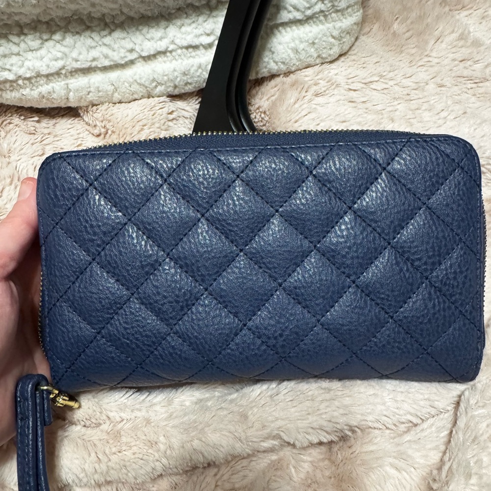 Steve Madden Blue Quilted Women's‎ Wallet - Picture 11 of 11